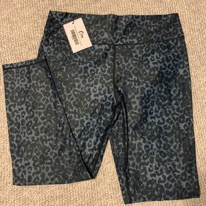 Stone Leopard Scrunchy Light N Luxe 7/8 24”